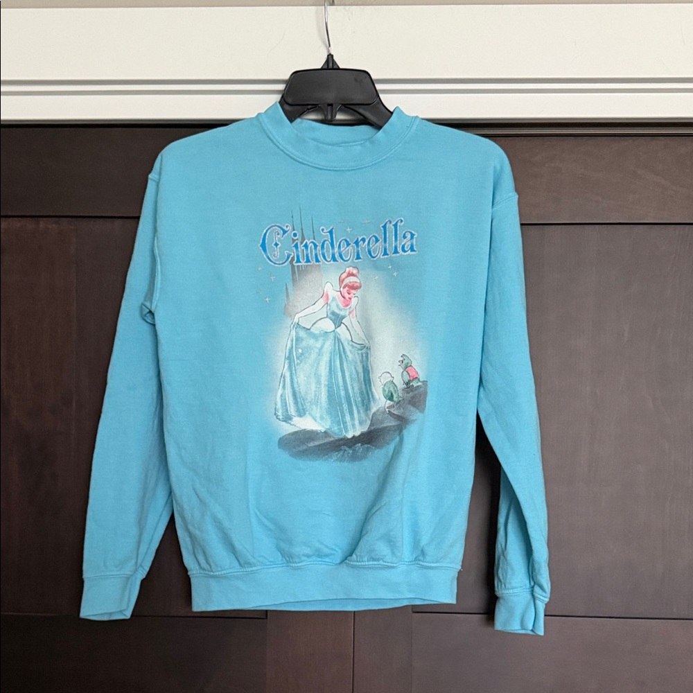 Forever 21 Disney Princess Girls Cinderella Sweatshirt size 13/14 Kids